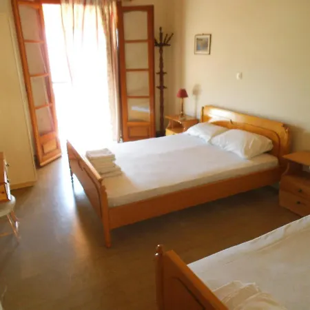 Xenos Apartment *