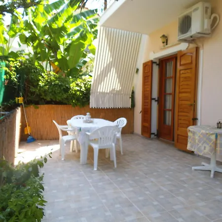 Apartment Xenos *